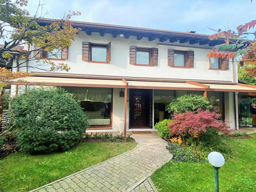 Immagine 3 di Rustico / casale in vendita  in via San Pio X 34/a a Castelfranco Veneto