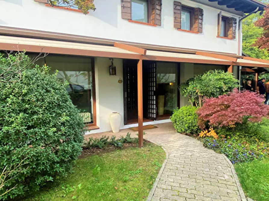 Immagine 4 di Rustico / casale in vendita  in via San Pio X 34/a a Castelfranco Veneto