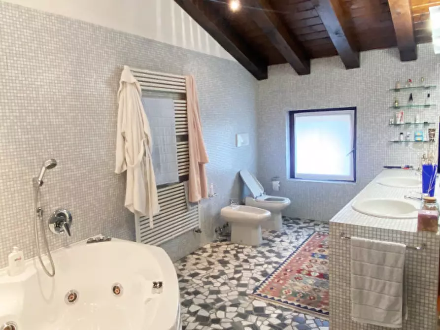 Immagine 21 di Rustico / casale in vendita  in via San Pio X 34/a a Castelfranco Veneto