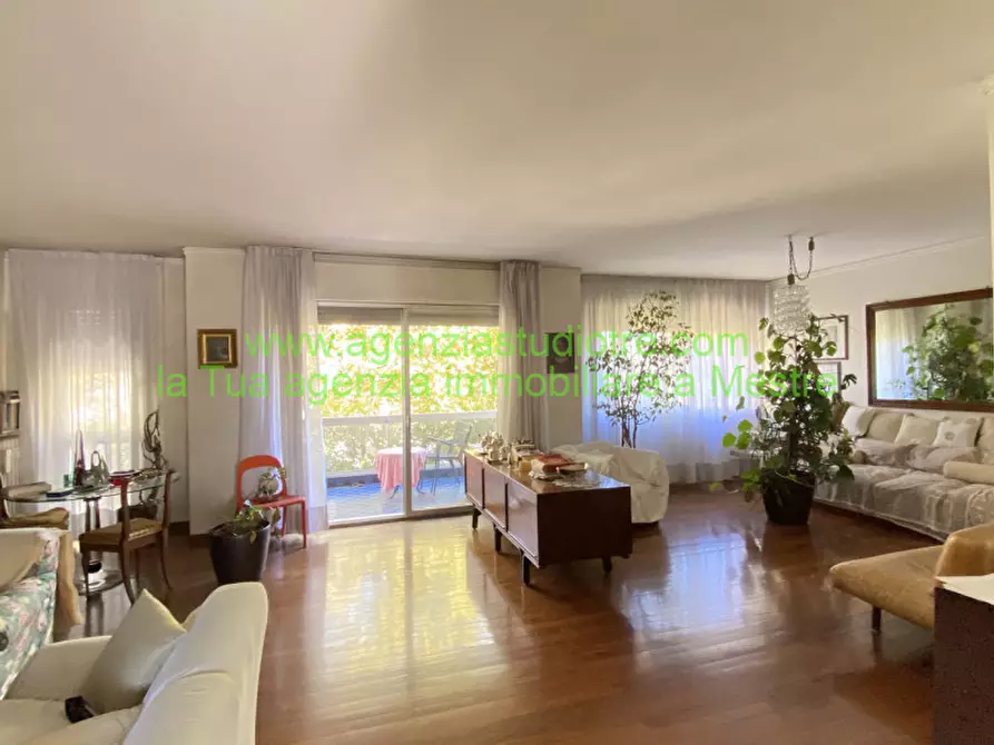 Immagine 4 di Appartamento in vendita  in via tasso a Venezia