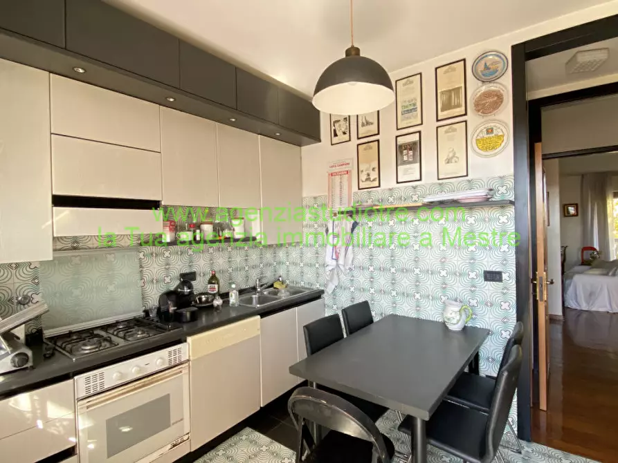 Immagine 12 di Appartamento in vendita  in via tasso a Venezia