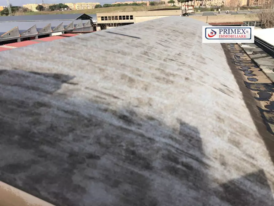 Immagine 5 di Capannone industriale in affitto  in VIA MONTELEONE DI FERMO a Roma