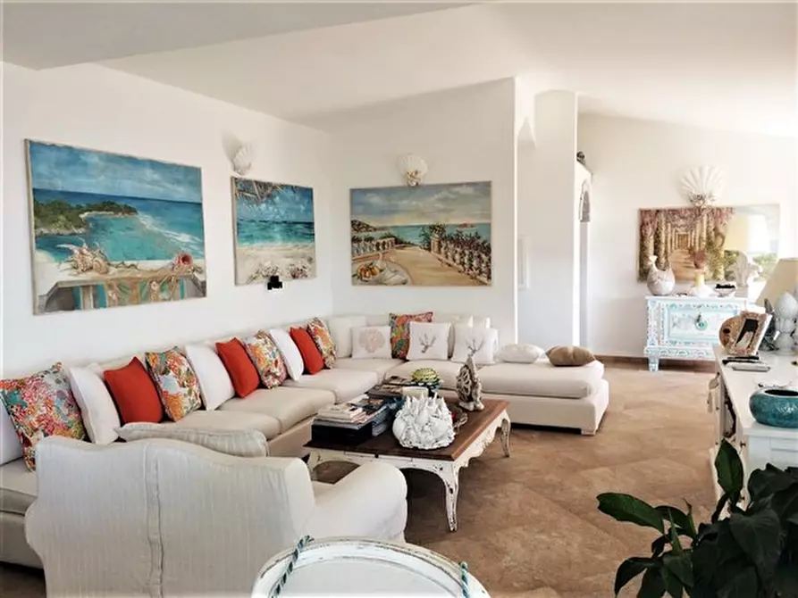 Immagine 4 di Villa in vendita  in via li scali a Arzachena