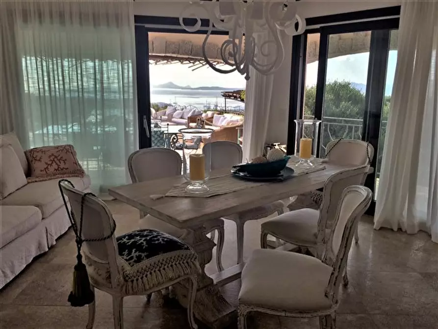 Immagine 6 di Villa in vendita  in via li scali a Arzachena