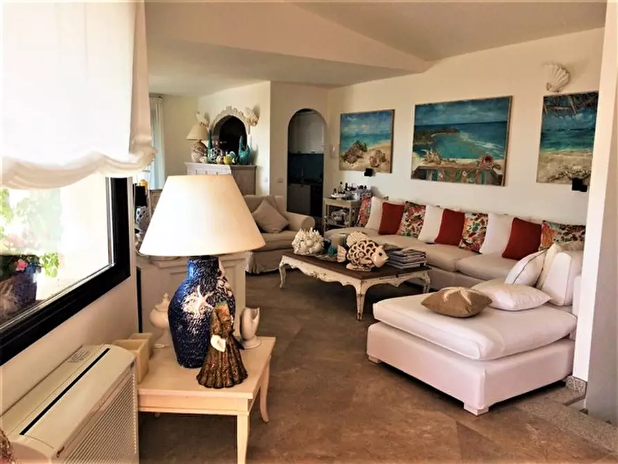 Immagine 13 di Villa in vendita  in via li scali a Arzachena