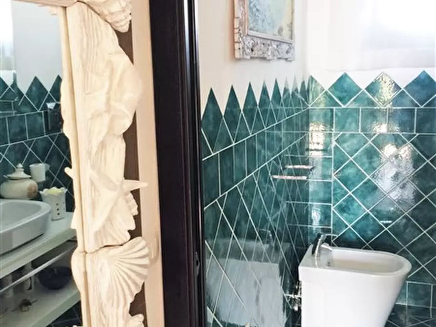 Immagine 17 di Villa in vendita  in via li scali a Arzachena