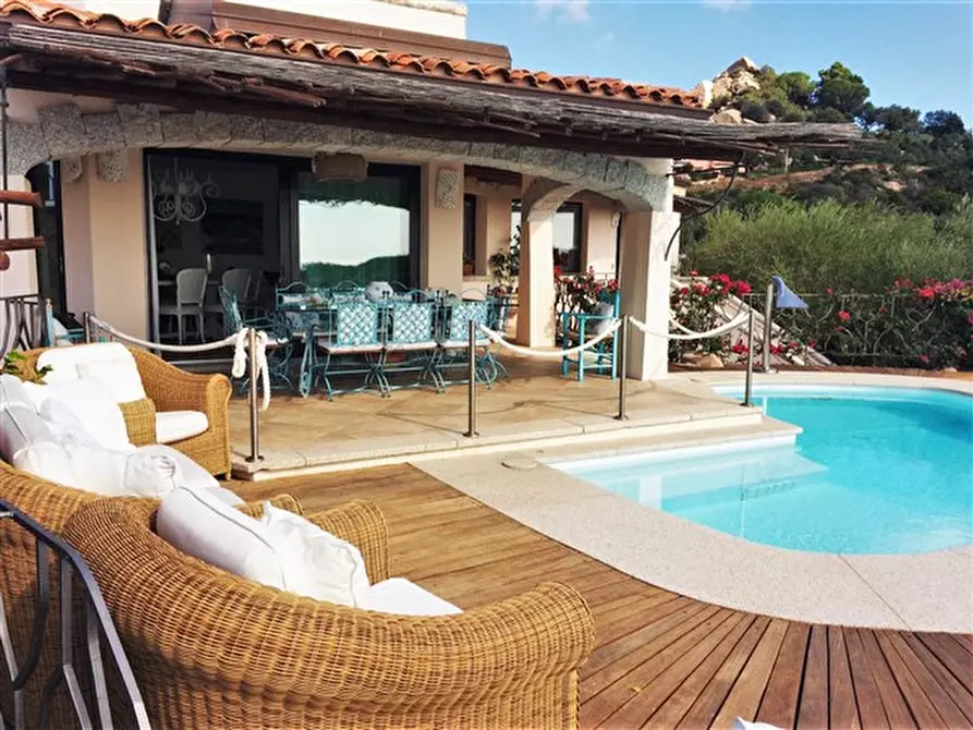 Immagine 26 di Villa in vendita  in via li scali a Arzachena