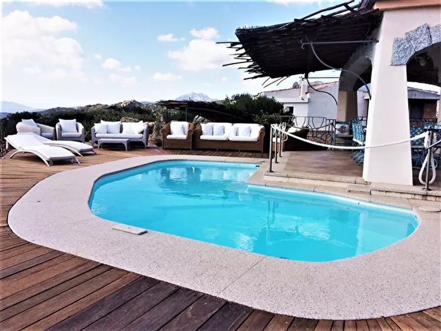 Immagine 27 di Villa in vendita  in via li scali a Arzachena