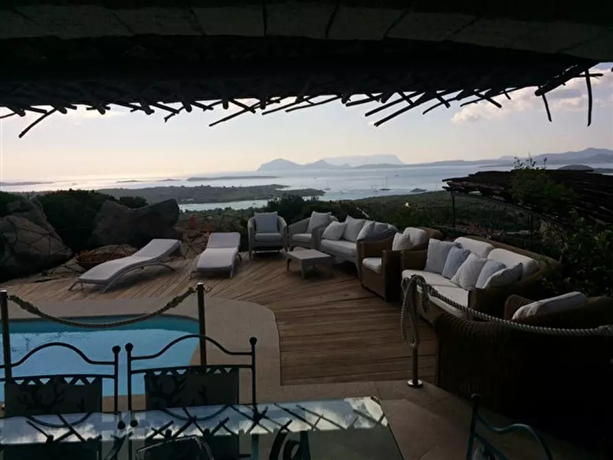 Immagine 29 di Villa in vendita  in via li scali a Arzachena