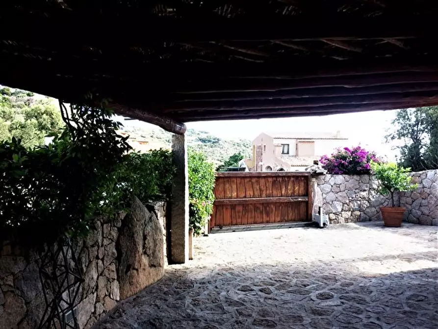 Immagine 35 di Villa in vendita  in via li scali a Arzachena