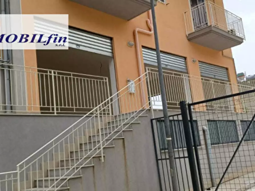 Immagine 6 di Negozio in vendita  in via nazionale a Misilmeri