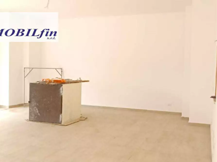 Immagine 8 di Negozio in vendita  in via nazionale a Villabate