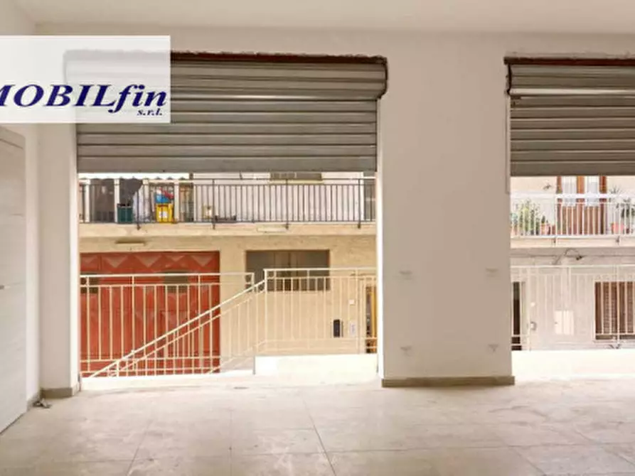 Immagine 10 di Negozio in vendita  in via nazionale a Villabate