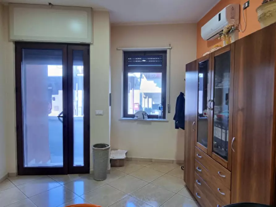 Immagine 4 di Negozio in vendita  in VIA DANTE a Merì