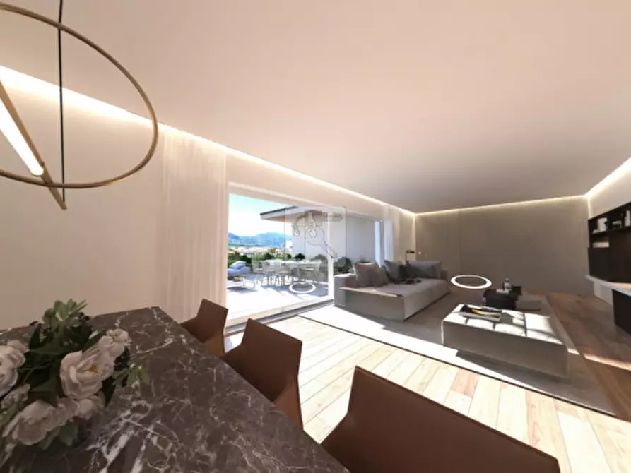 Immagine 1 di Appartamento in vendita  in via primo maggio a Riva Del Garda