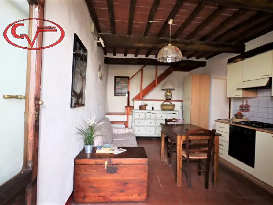 Immagine 24 di Appartamento in vendita  in frazione a Bucine