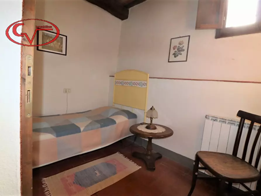 Immagine 26 di Appartamento in vendita  in frazione a Bucine