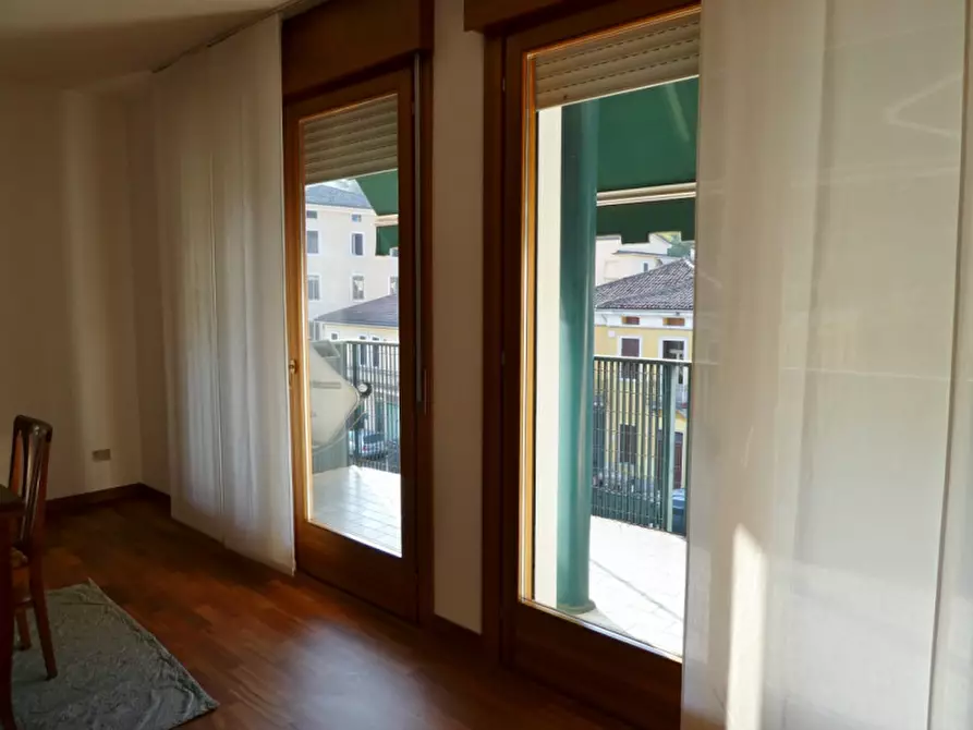 Immagine 7 di Appartamento in affitto  in VIALE FUSINATO a Vicenza