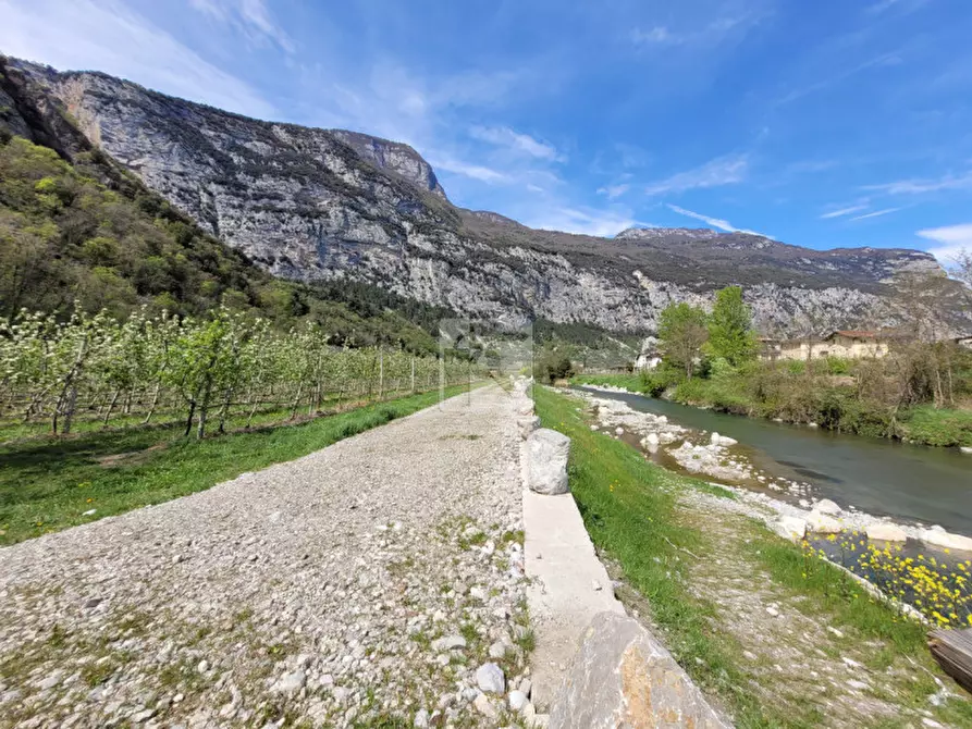 Immagine 9 di Rustico / casale in vendita  in via prabi a Dro