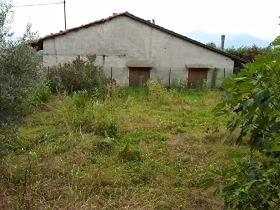 Immagine 7 di Palazzo in vendita  in VIA UMBERTO 15/17 a Cuceglio