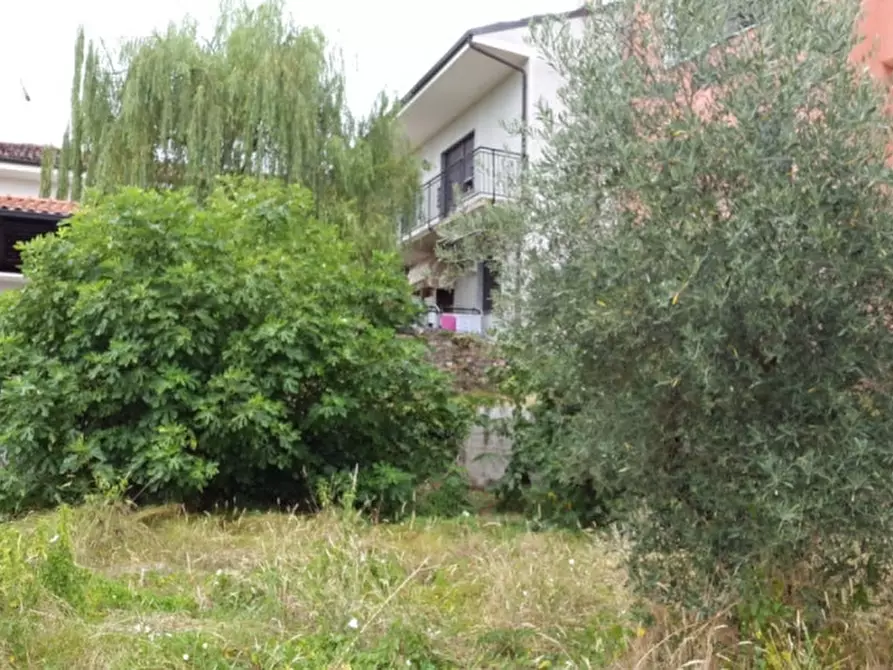 Immagine 8 di Palazzo in vendita  in VIA UMBERTO 15/17 a Cuceglio