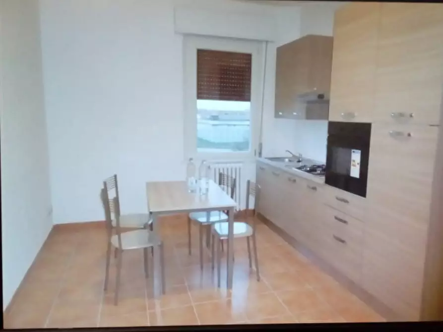 Immagine 5 di Appartamento in vendita  a Verona