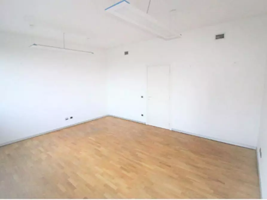 Immagine 4 di Ufficio in affitto  in VIA CANTORE GEN. a Sesto San Giovanni