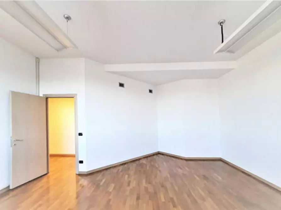 Immagine 9 di Ufficio in affitto  in VIA CANTORE GEN. a Sesto San Giovanni