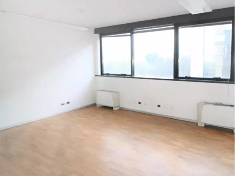 Immagine 11 di Ufficio in affitto  in VIA CANTORE GEN. a Sesto San Giovanni