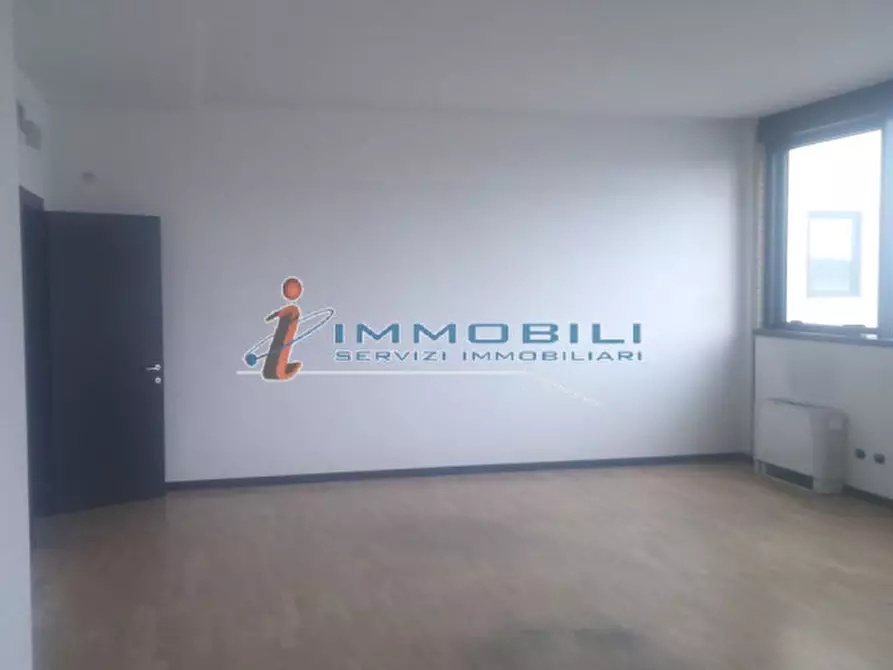 Immagine 6 di Ufficio in affitto  in VIA CANTORE GEN. a Sesto San Giovanni