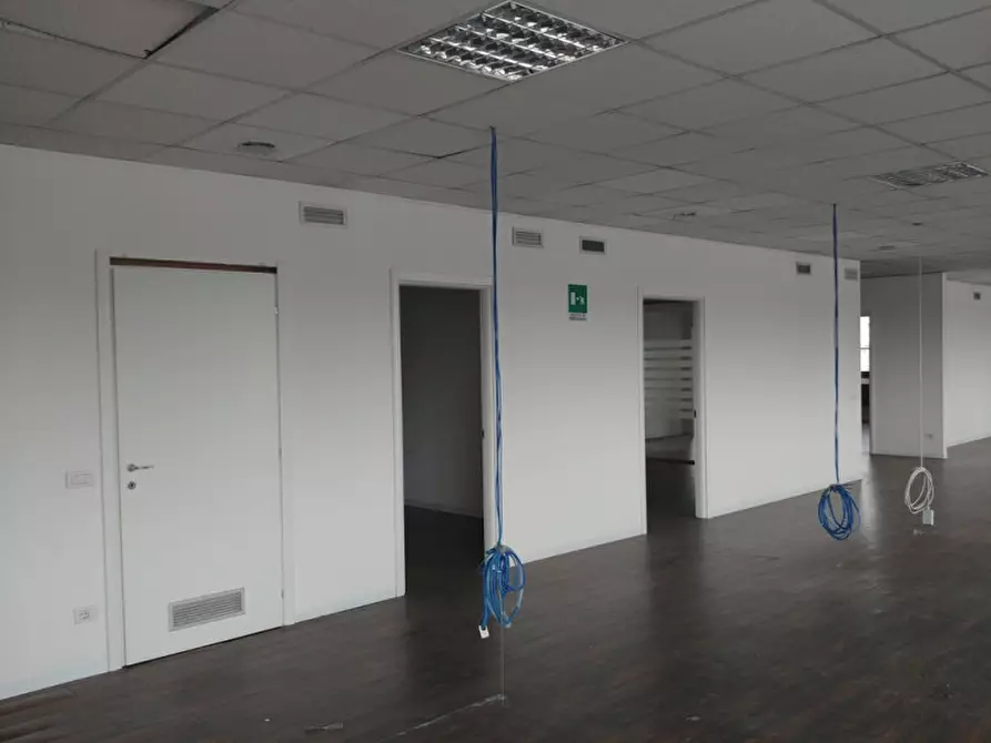 Immagine 4 di Ufficio in affitto  in VIA BARTOLOMEO COLLEONI a Agrate Brianza