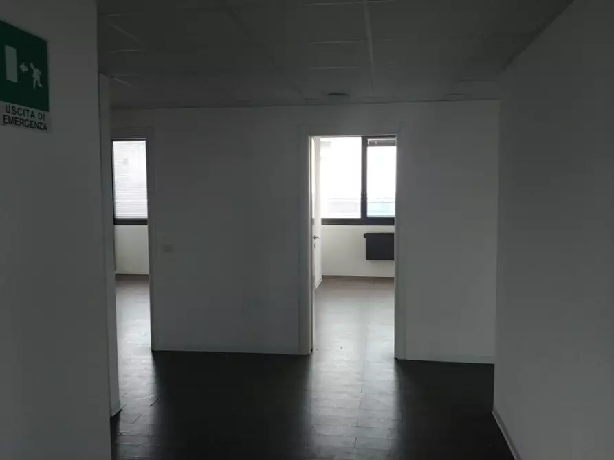Immagine 15 di Ufficio in affitto  in VIA BARTOLOMEO COLLEONI a Agrate Brianza