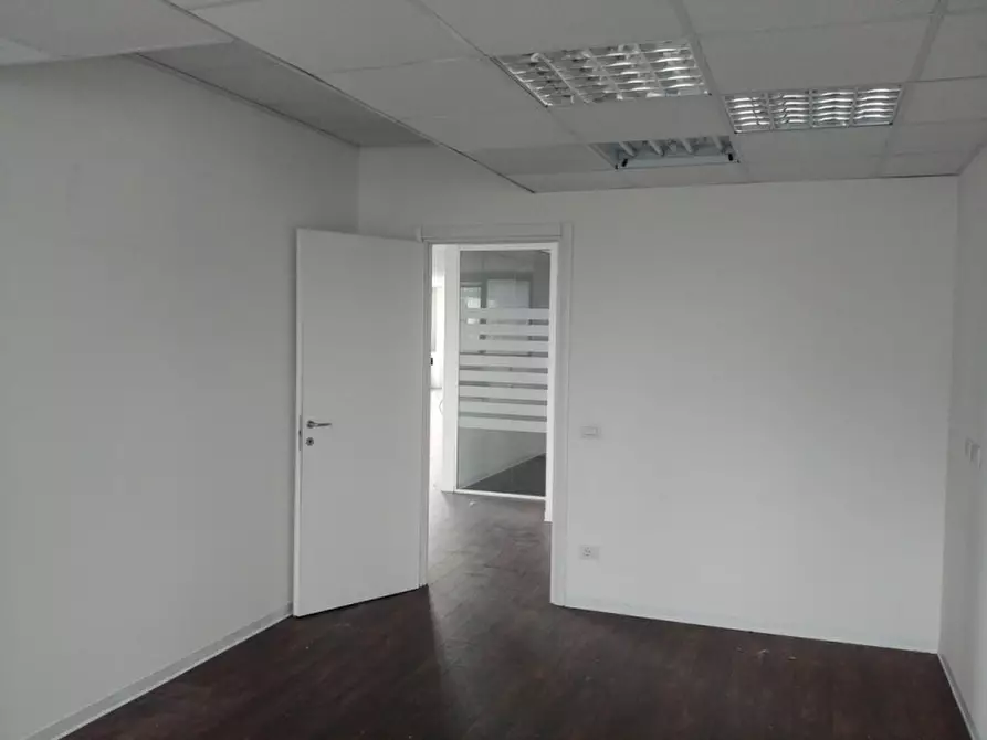 Immagine 18 di Ufficio in affitto  in VIA BARTOLOMEO COLLEONI a Agrate Brianza