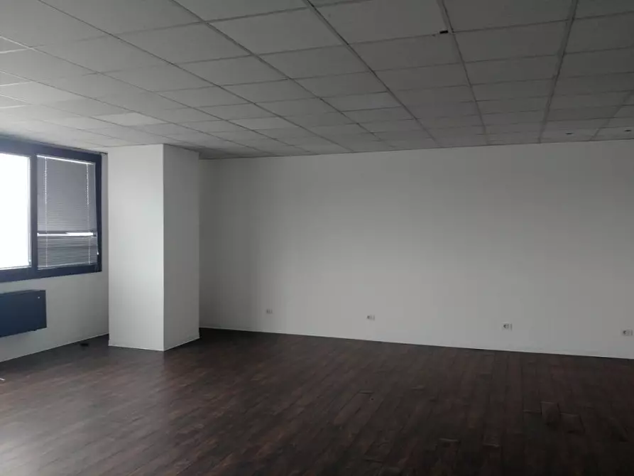 Immagine 22 di Ufficio in affitto  in VIA BARTOLOMEO COLLEONI a Agrate Brianza