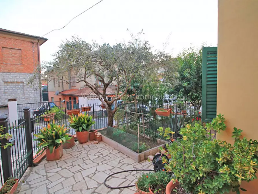 Immagine 21 di Casa bifamiliare in vendita  in Via Firenze a Sinalunga