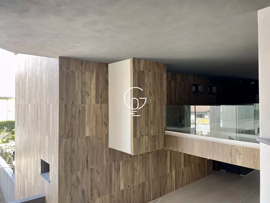 Immagine 13 di Attico in vendita  a Desenzano Del Garda