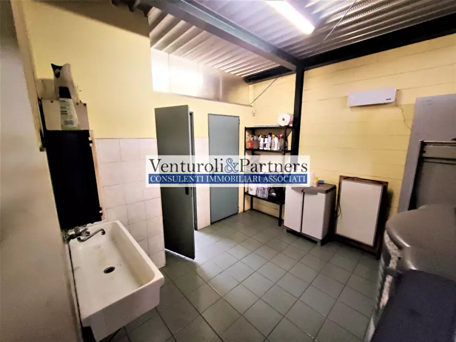 Immagine 8 di Capannone industriale in vendita  in via sorattino a Lonato del Garda