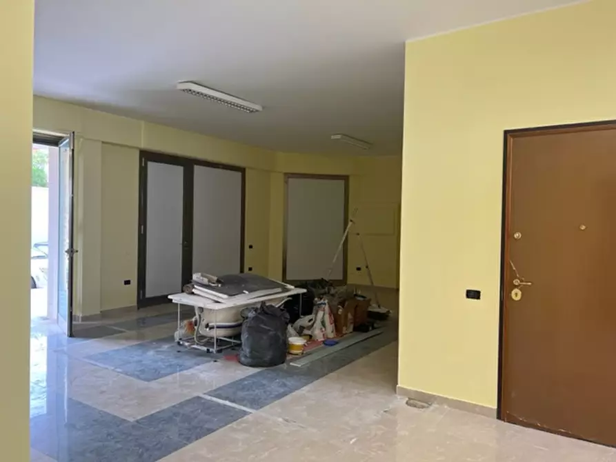 Immagine 6 di Negozio in affitto  a Quartu Sant'elena