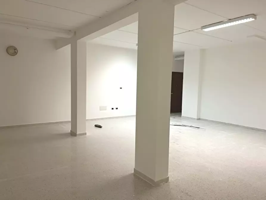 Immagine 7 di Negozio in affitto  a Quartu Sant'elena