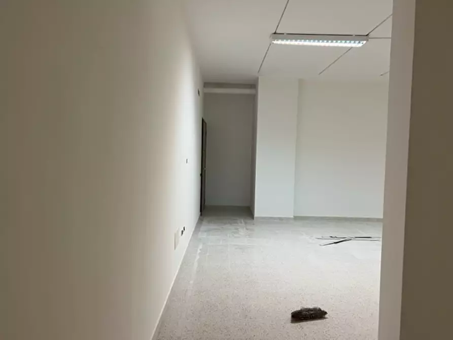 Immagine 8 di Negozio in affitto  a Quartu Sant'elena