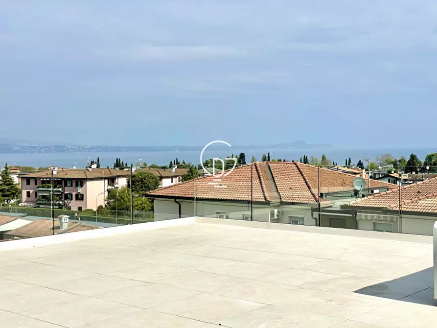 Immagine 2 di Appartamento in vendita  a Desenzano Del Garda