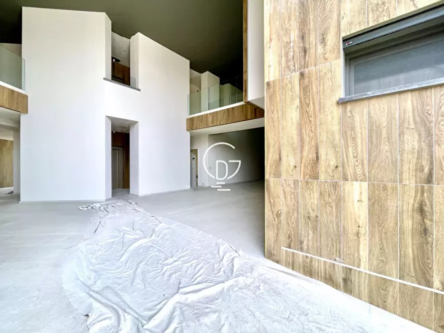 Immagine 7 di Appartamento in vendita  a Desenzano Del Garda