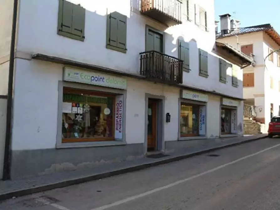 Immagine 2 di Negozio in vendita  in Via Corte a Auronzo Di Cadore