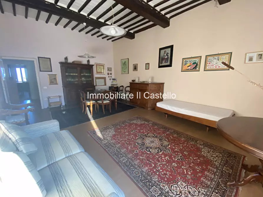 Immagine 3 di Appartamento in vendita  in Via Vittorio Emanuele a Castiglione Del Lago