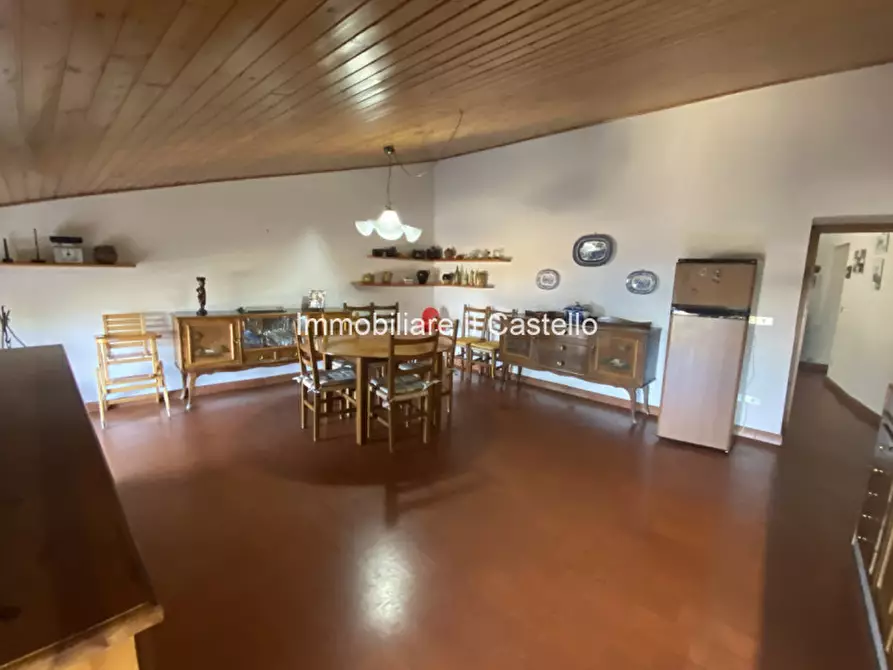 Immagine 8 di Appartamento in vendita  in Via Vittorio Emanuele a Castiglione Del Lago