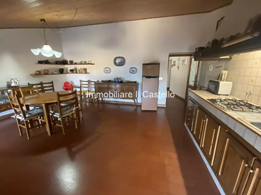 Immagine 10 di Appartamento in vendita  in Via Vittorio Emanuele a Castiglione Del Lago