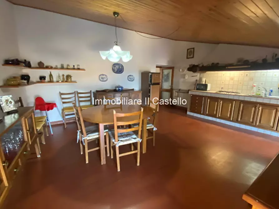 Immagine 11 di Appartamento in vendita  in Via Vittorio Emanuele a Castiglione Del Lago