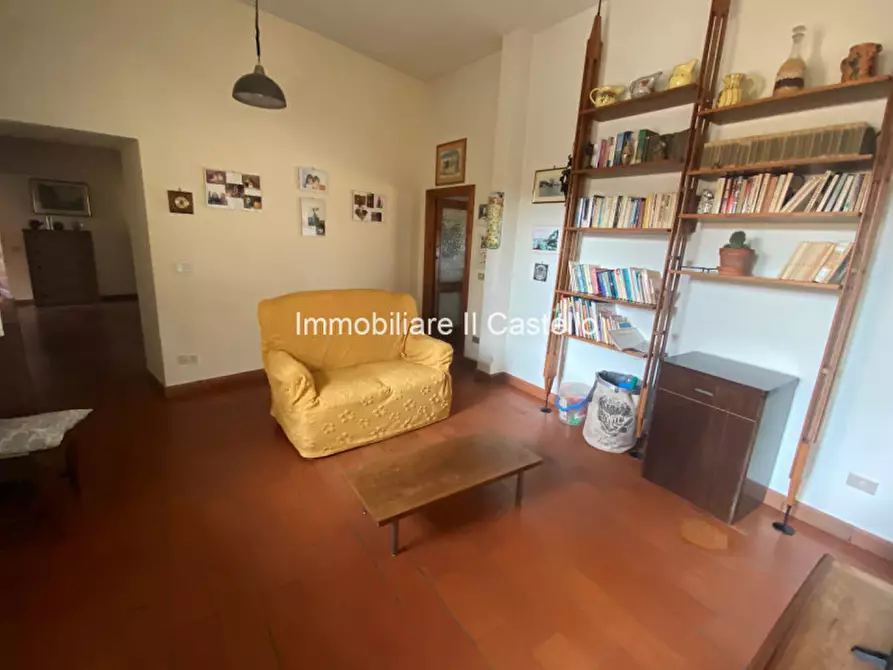 Immagine 12 di Appartamento in vendita  in Via Vittorio Emanuele a Castiglione Del Lago
