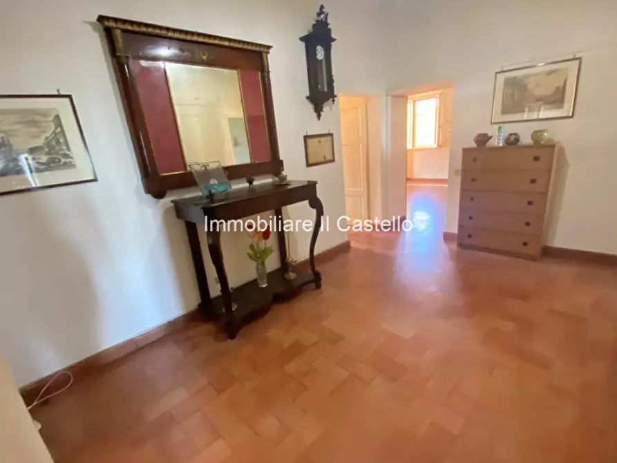 Immagine 15 di Appartamento in vendita  in Via Vittorio Emanuele a Castiglione Del Lago