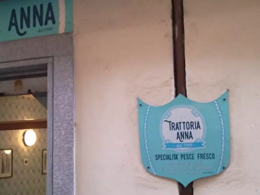Immagine 3 di Attività commerciale in vendita  in VIA BELLEZIA 20 a Torino